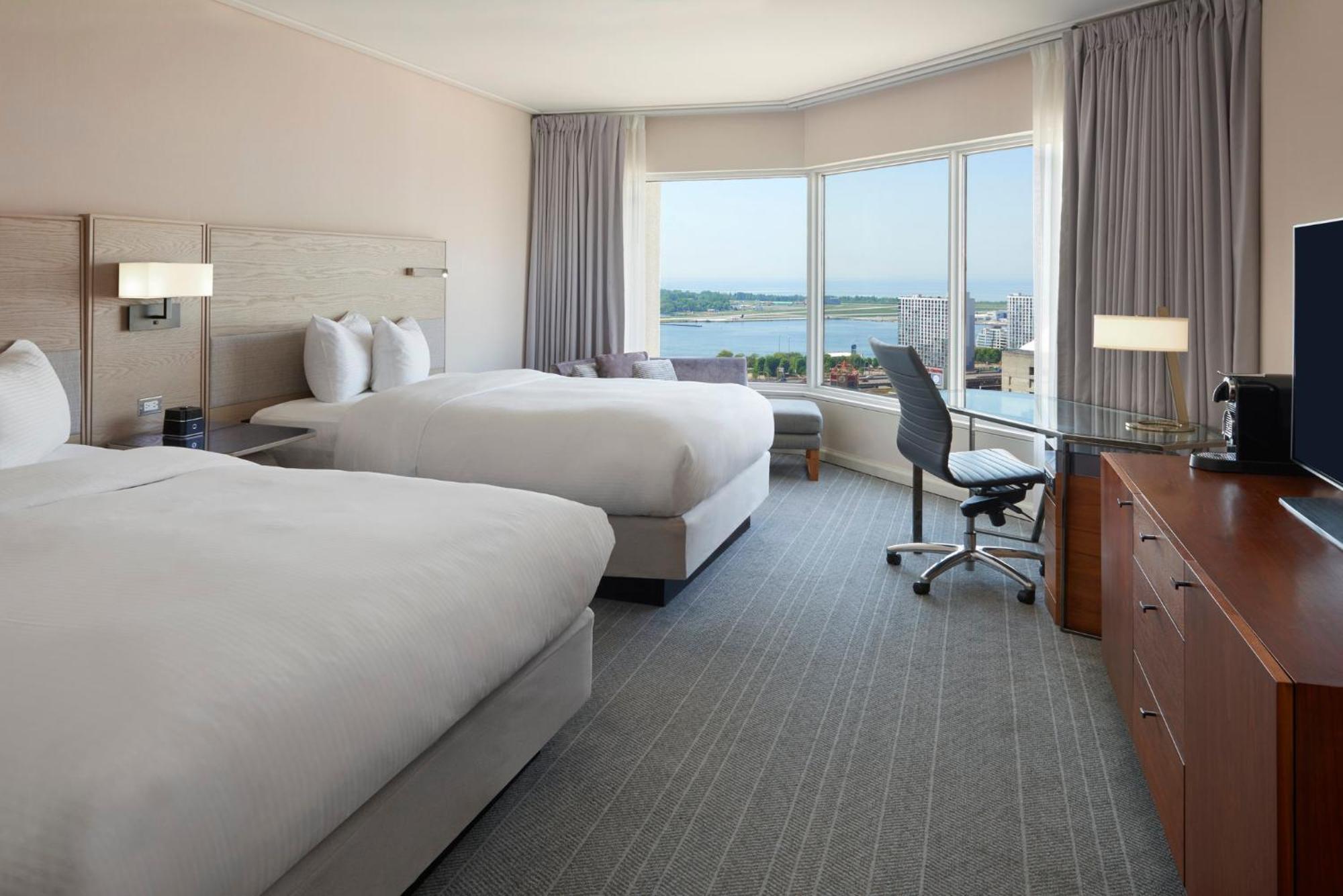 Intercontinental Toronto Centre By Ihg Hotel Bagian luar foto