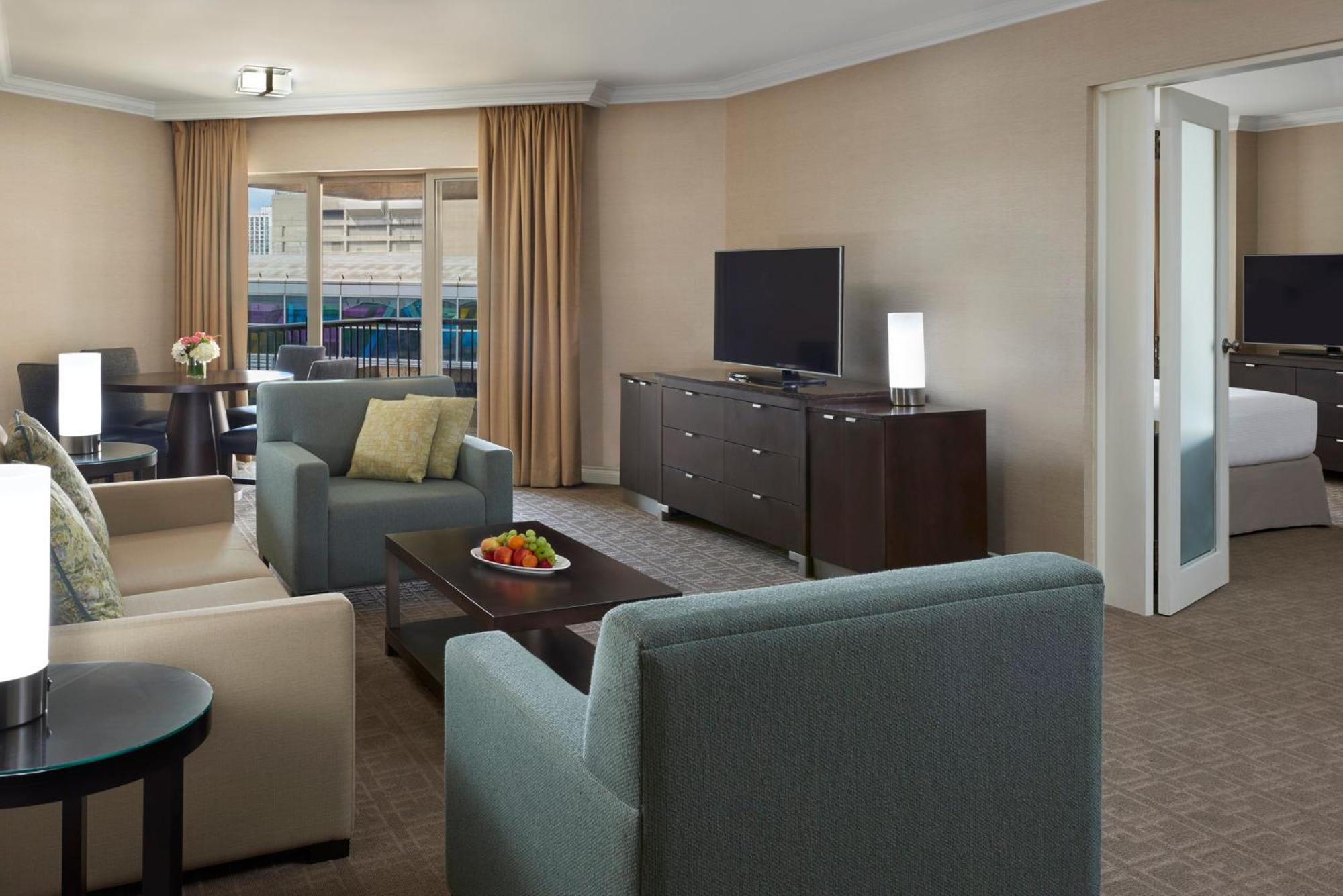 Intercontinental Toronto Centre By Ihg Hotel Bagian luar foto
