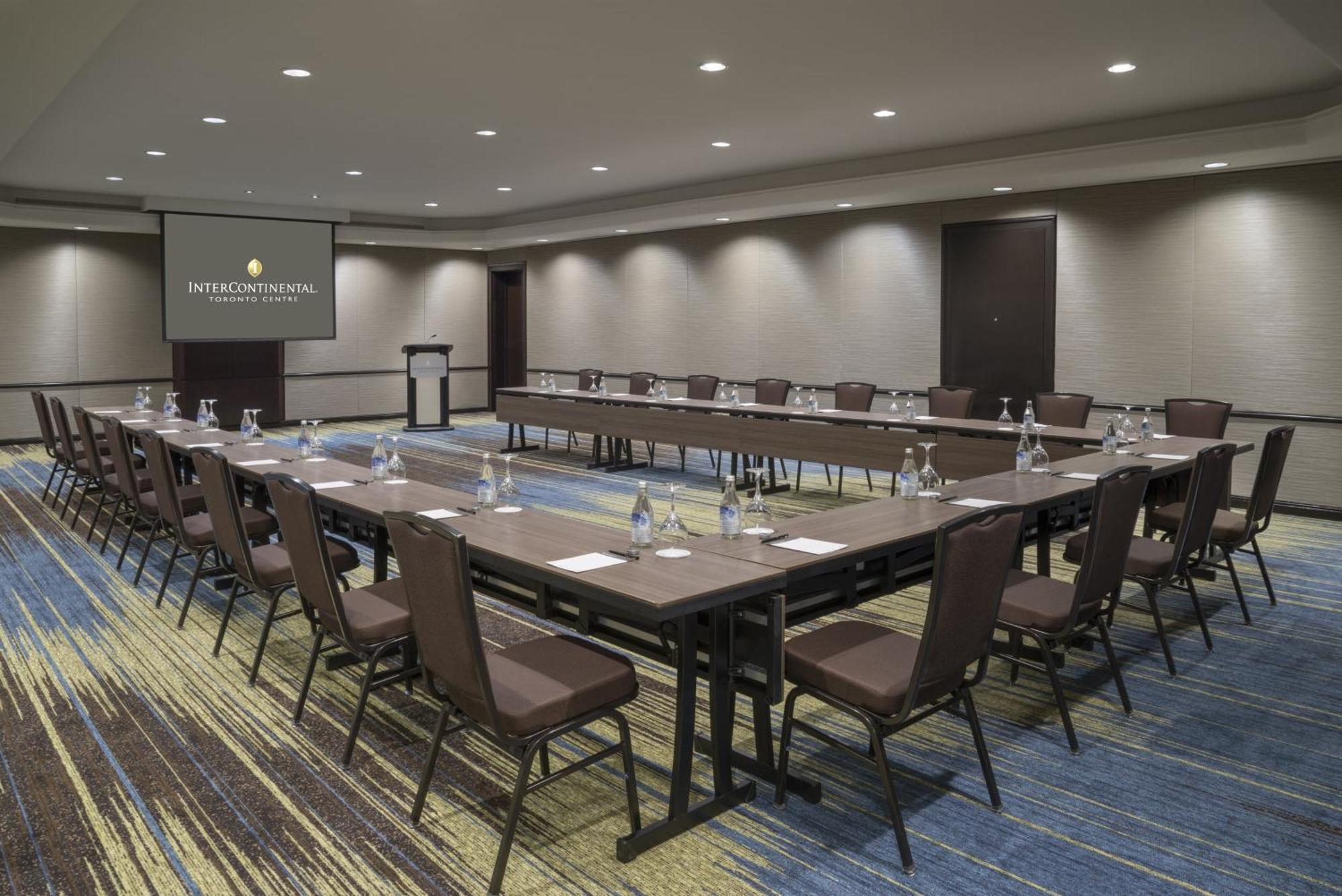 Intercontinental Toronto Centre By Ihg Hotel Bagian luar foto