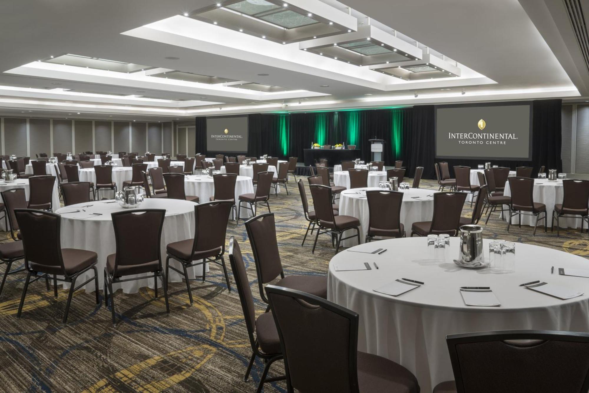 Intercontinental Toronto Centre By Ihg Hotel Bagian luar foto