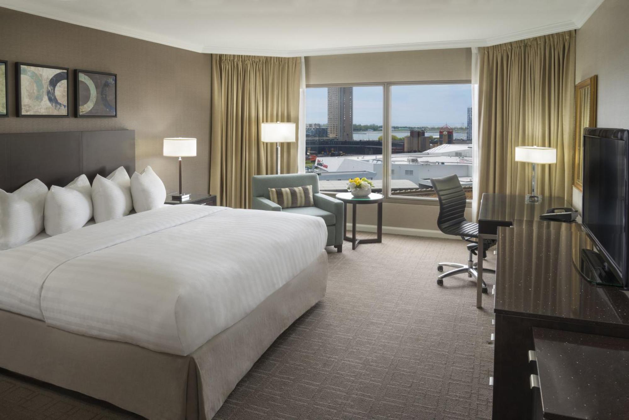 Intercontinental Toronto Centre By Ihg Hotel Bagian luar foto