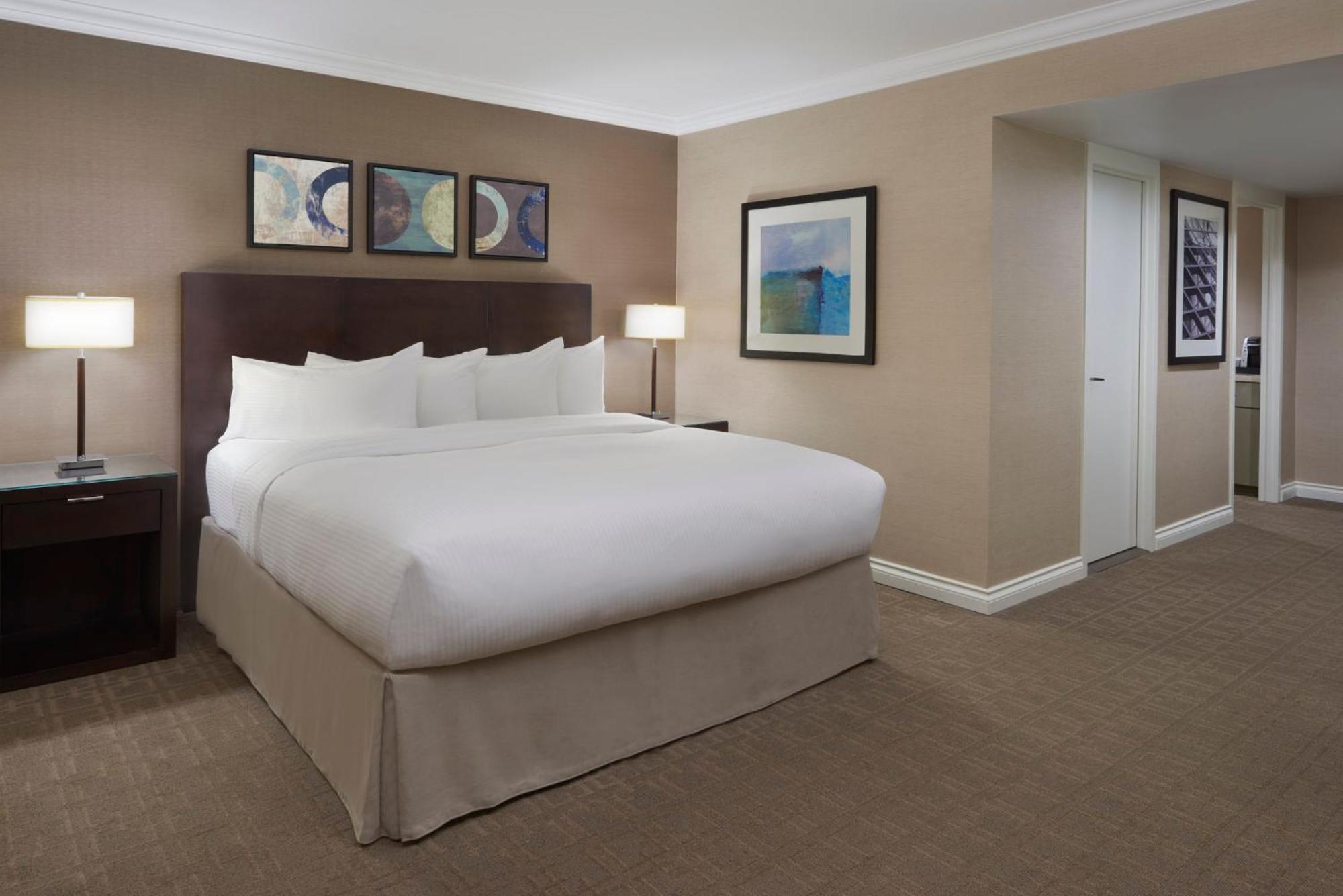 Intercontinental Toronto Centre By Ihg Hotel Bagian luar foto